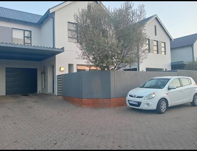 3 BEDROOM HOUSE FOR SALE IN PINEHAVEN